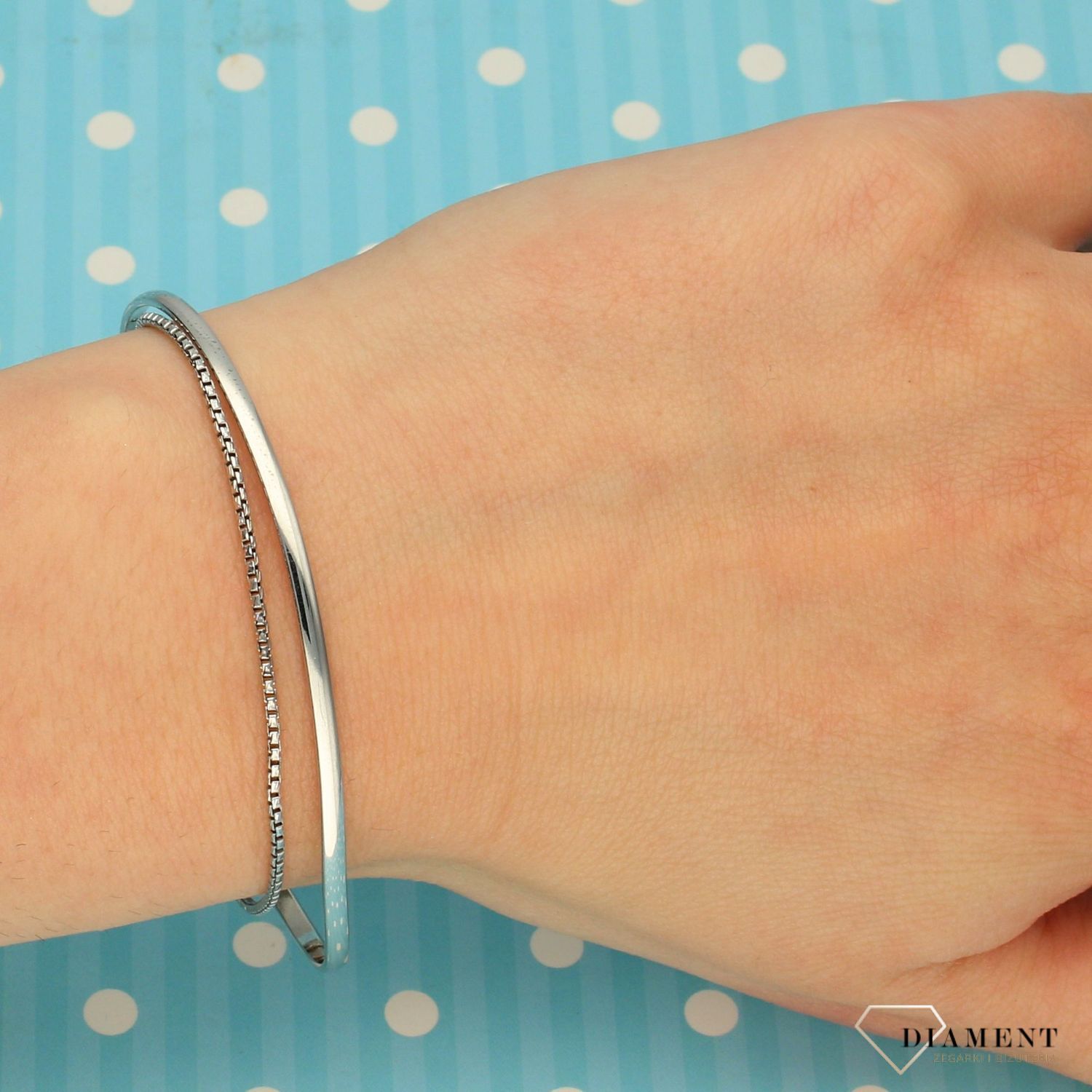 Srebrna bransoletka półkółkov.jpg